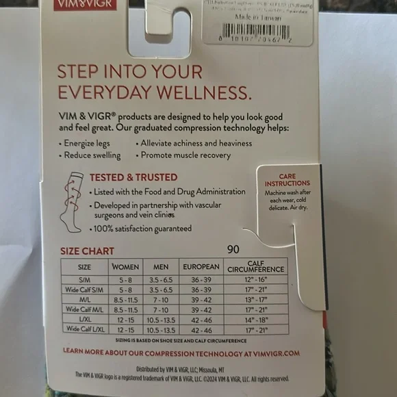 VIM&VIGR Moderate Compression Knee-High Socks in Gray & Green - Picture 3 of 4